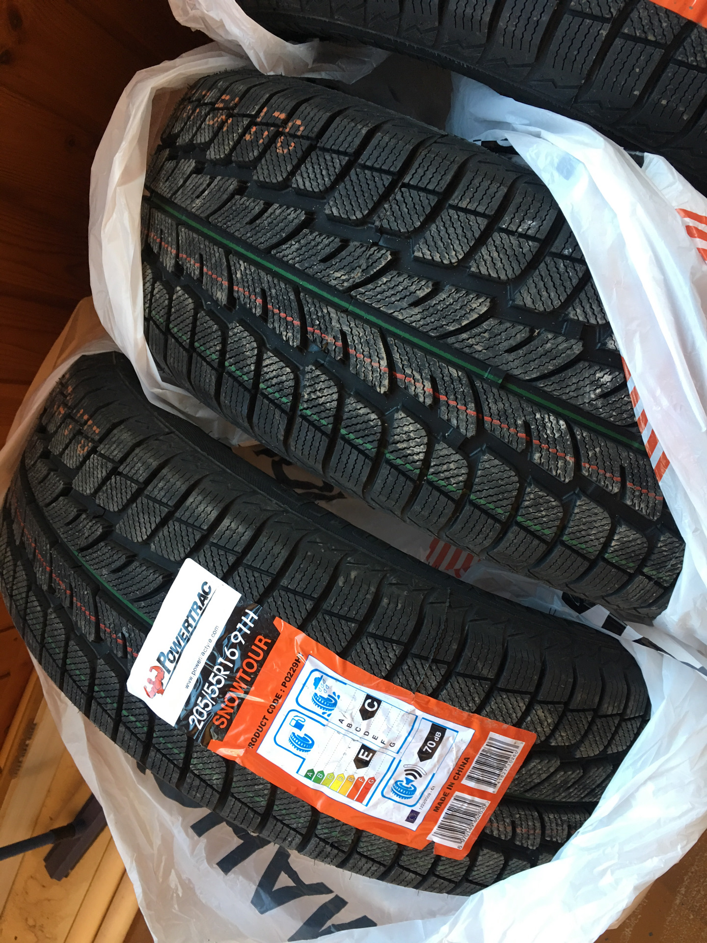 Липучка 205. 205/60r16 96h XL Powertrac Snowtour. 215 70 R16 зима липучка. Powertrac Snowtour Pro. Powertrack Snowstar Pro.