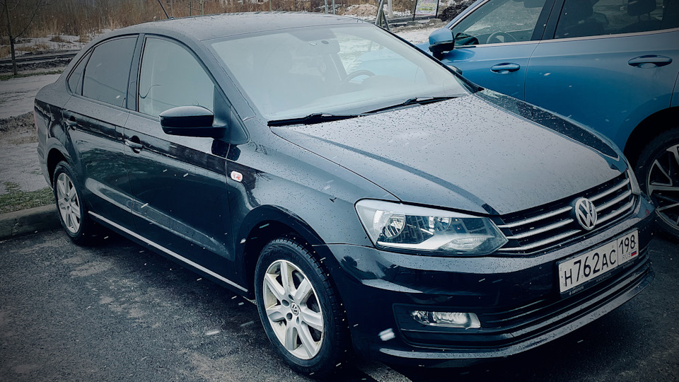 Volkswagen Polo Sedan Отсутствует