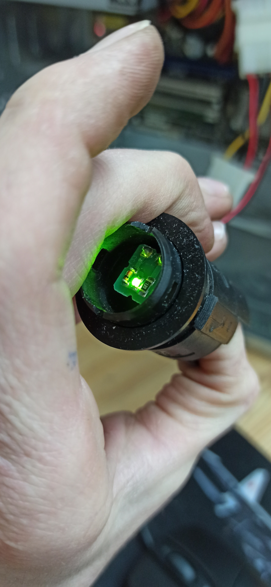 [Салон] Выключатель мотора отопителя: люфт, не фиксируется — LADA ...