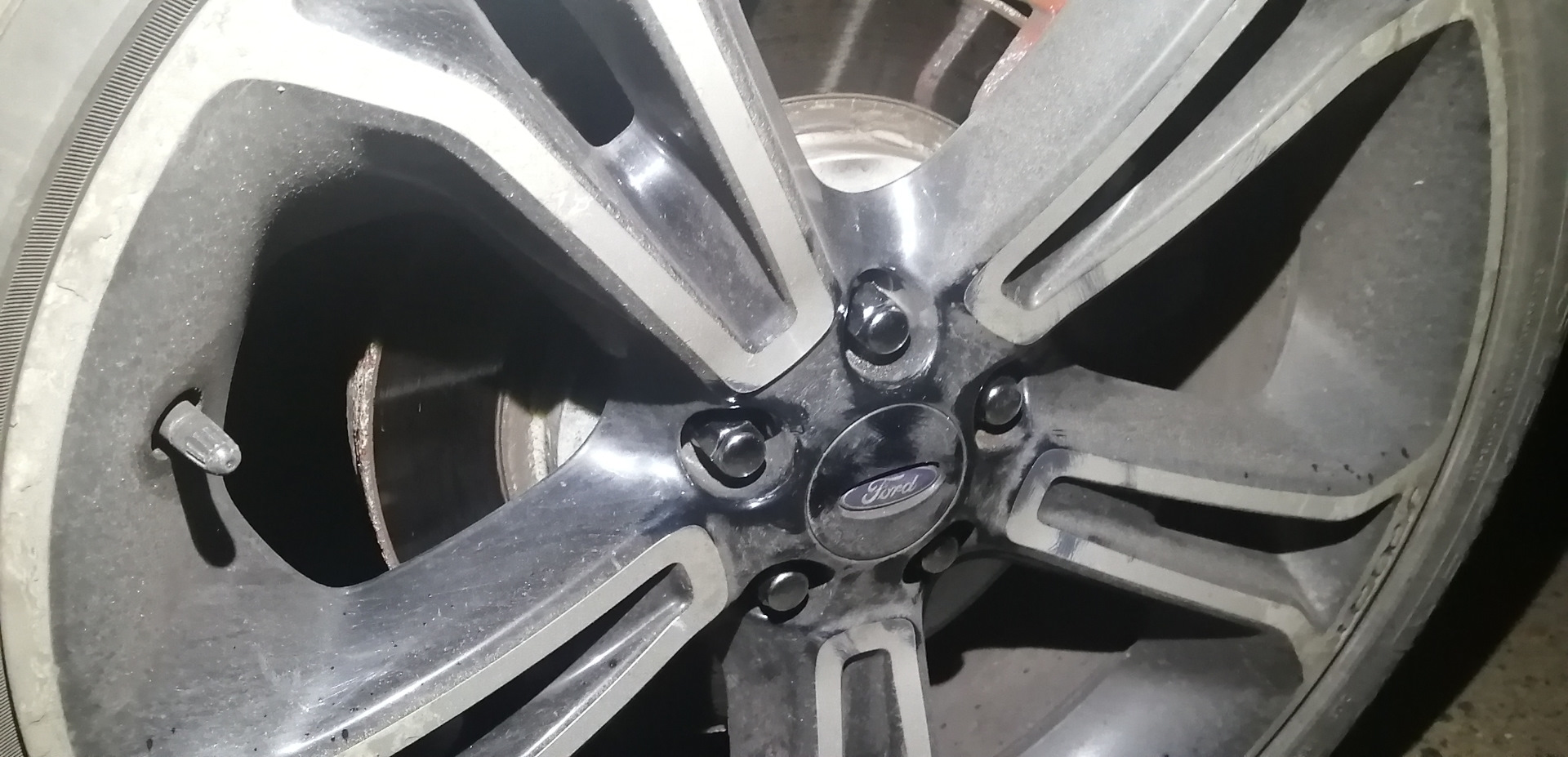 Колёсные гайки — Ford Explorer (5G), 3,5 л, 2013 года | колёсные диски ...