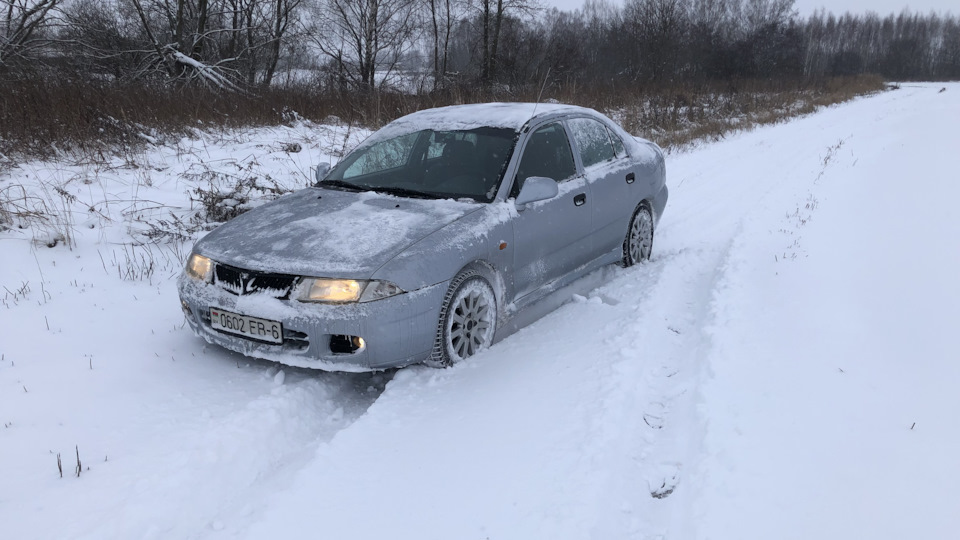 Mitsubishi Carisma 1.8 АКПП