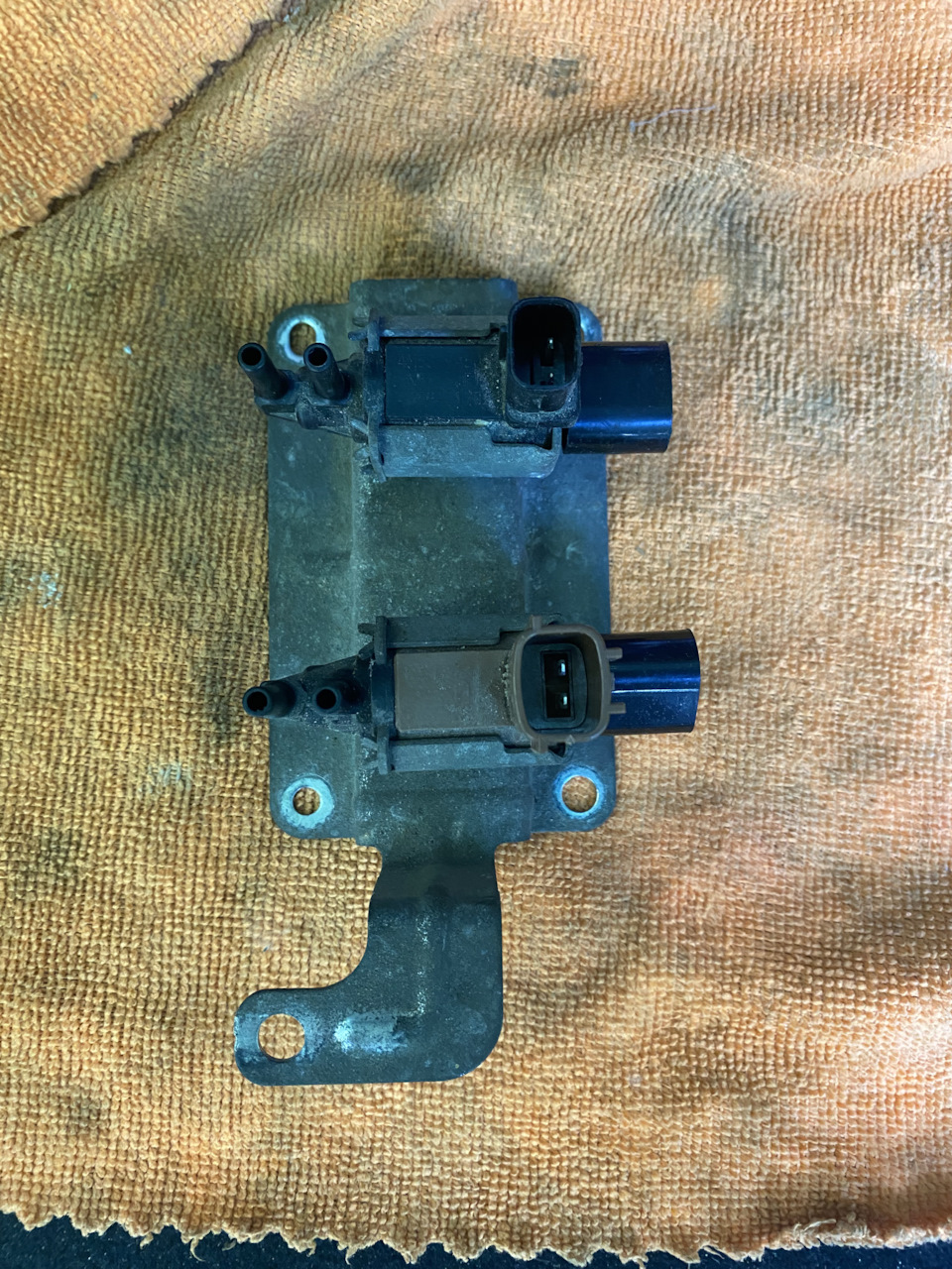 Старый оригинальный датчик — Mazda CX-7