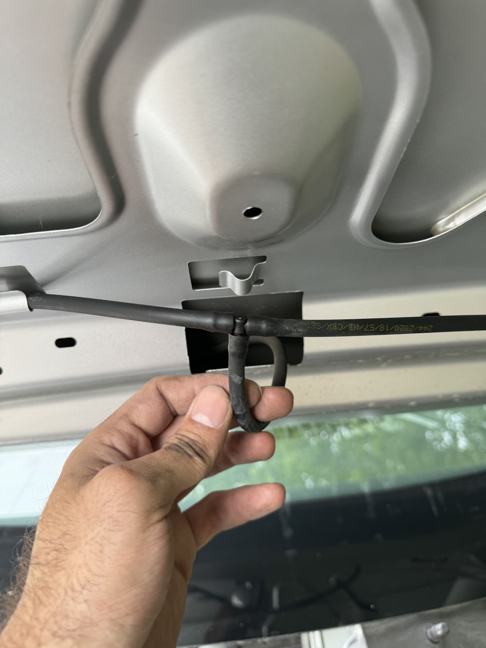 Регулировка трапеции, зоны очистки дворников, обратный клапан омывателя ...