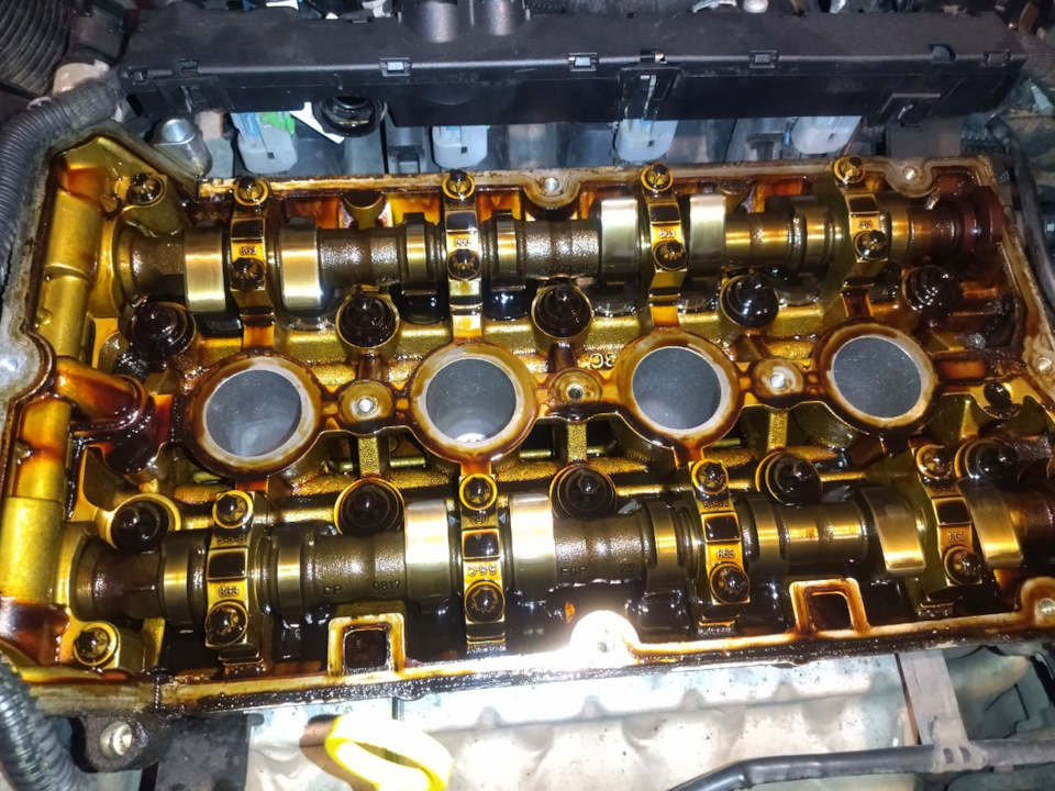 Замена прокладки клапанной крышки — Opel Astra J, 1,6 л, 2013 года ...