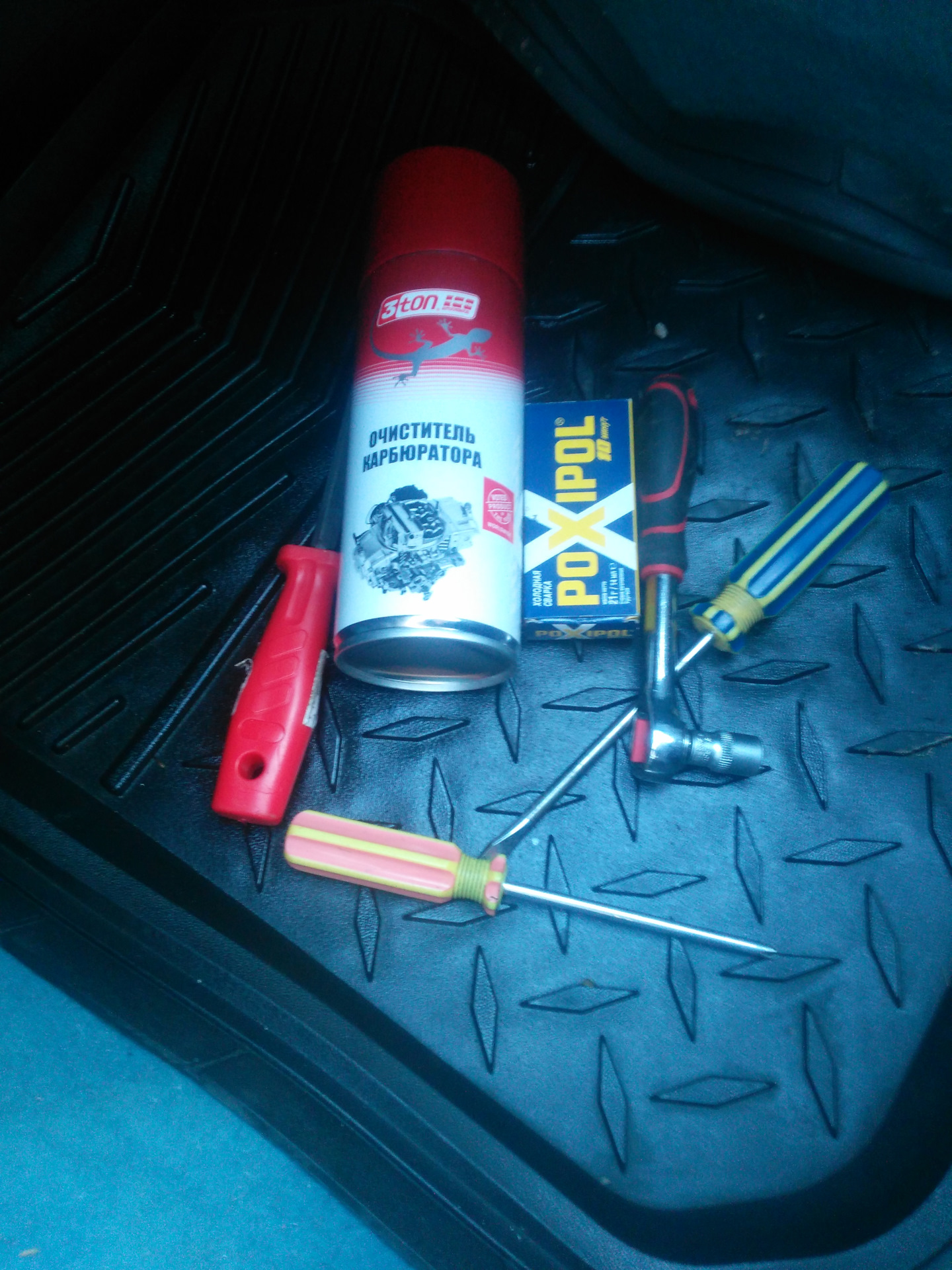 Замена шпильки катушки зажигания — Mitsubishi Space Star (1998), 1,8 л ...