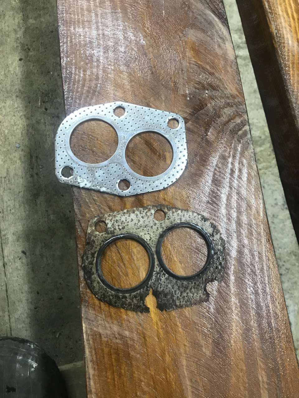 #4. Замена прокладки приемной трубы — Lada 2114, 1,5 л, 2005 года ...