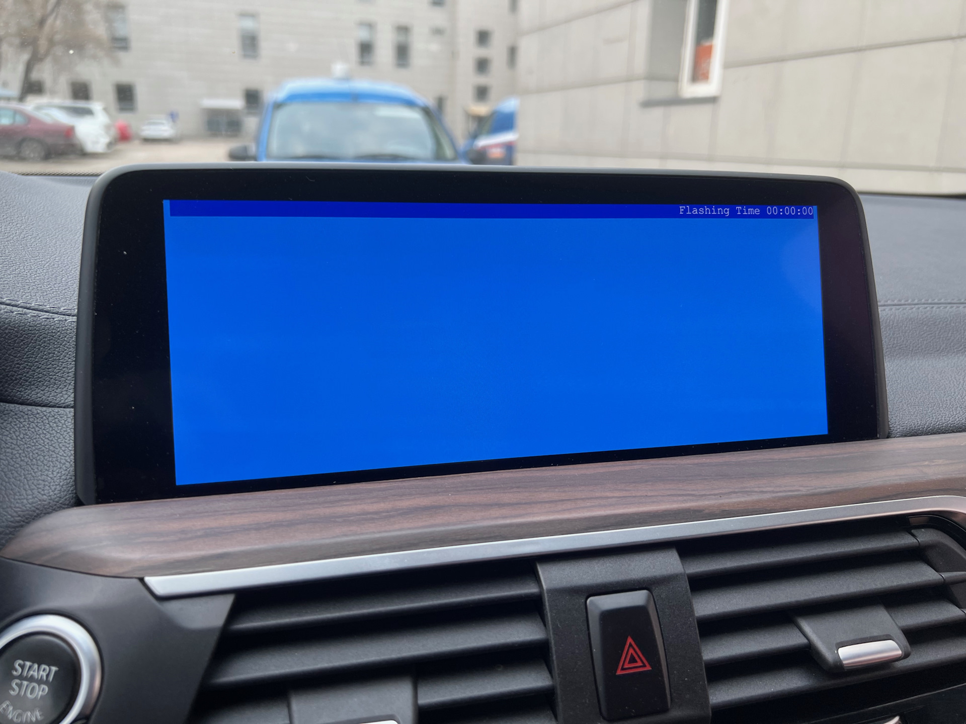 Активация CarPlay, видео в движении и другие плюшки — BMW X3 (G01), 3 л