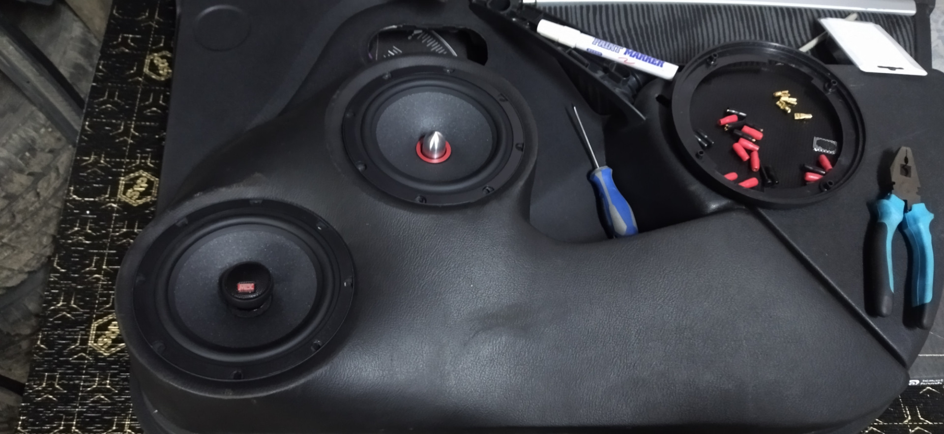 Установка музыки — Dacia Logan MCV (1G), 1,5 л., 2010 года | автозвук ...