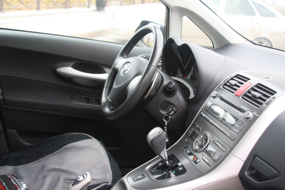 Фото в бортжурнале Toyota Auris (1G)