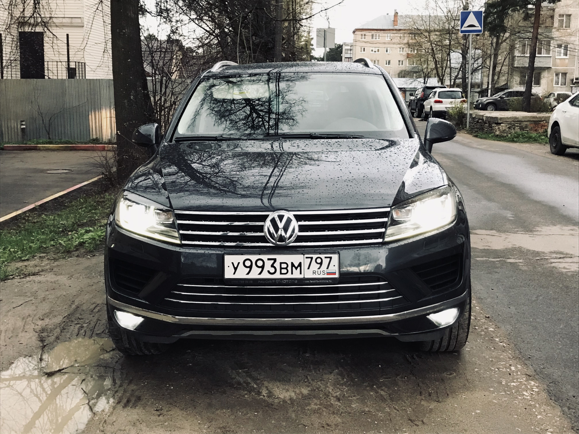 Поправил свет… — Volkswagen Touareg (2G), 3,6 л, 2016 года | визит на ...