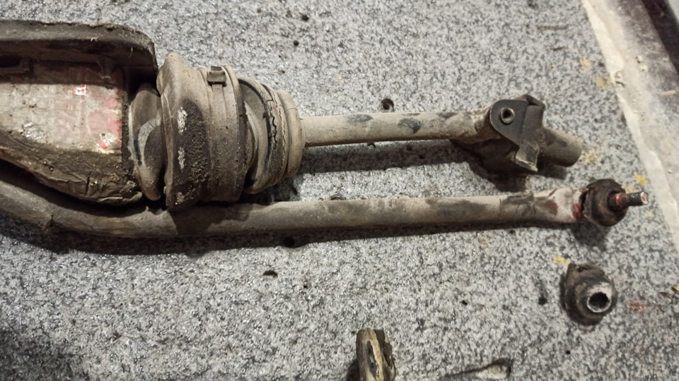 Новые запчасти на москвич святогор