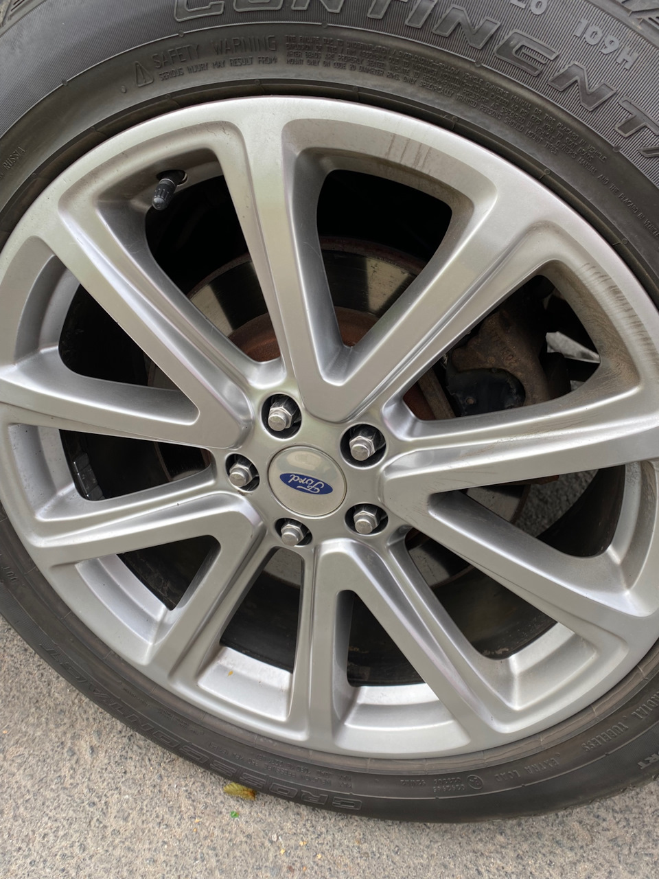 Восстановление заглушек колесных дисков — Ford Explorer (5G), 3,5 л ...