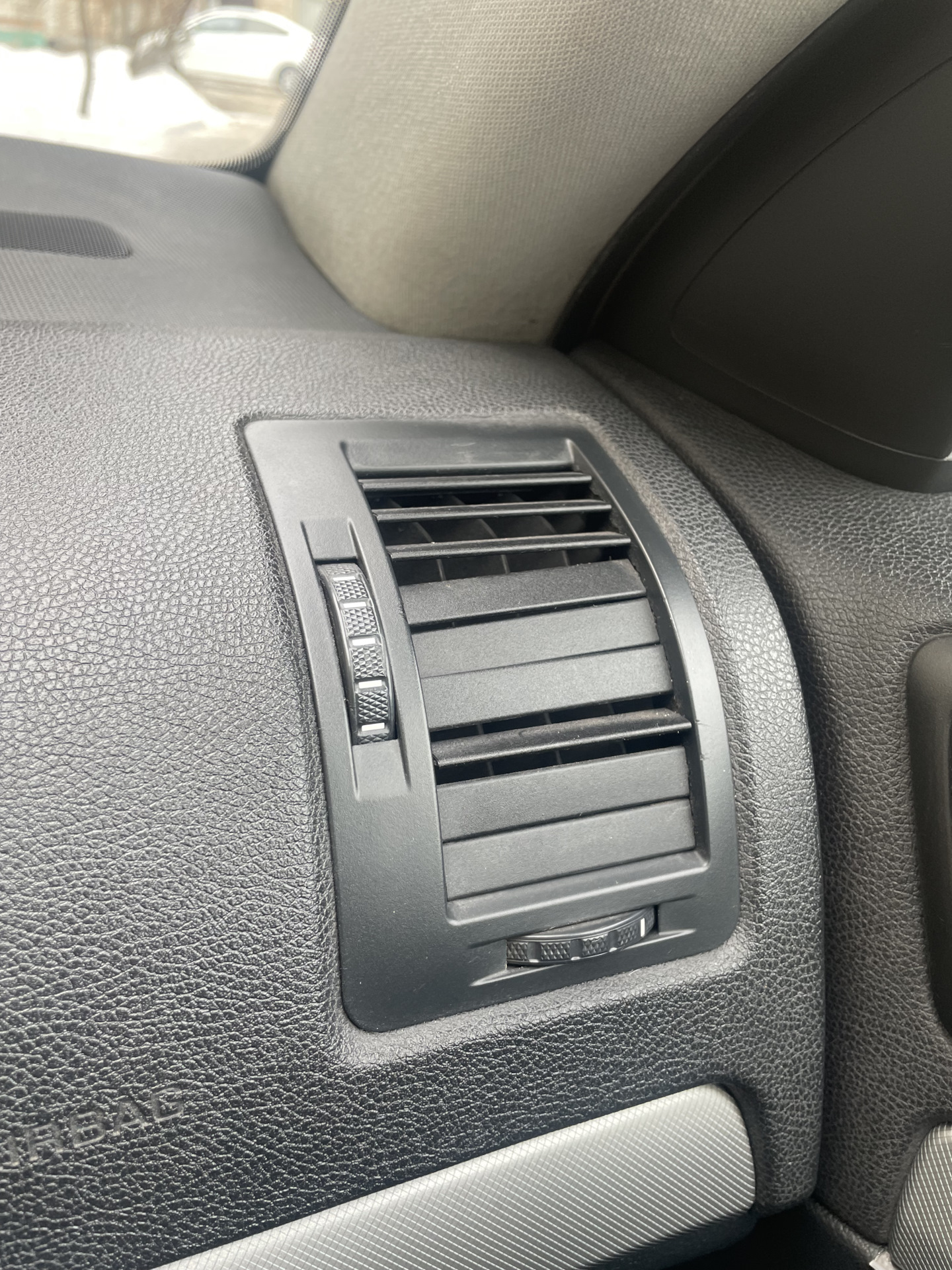 Дефлектор воздуховода и ремкомплект — Skoda Octavia A5 Mk2, 1,8 л, 2012 ...