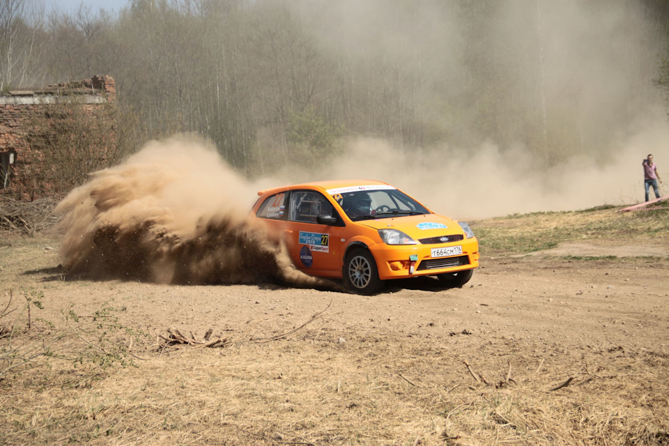 Фото в бортжурнале Ford Fiesta ST (Mk V)