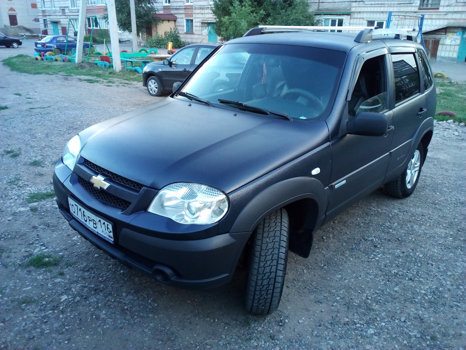 Niva Chevrolet в черный Раптор - Шериф61 на DRIVE2