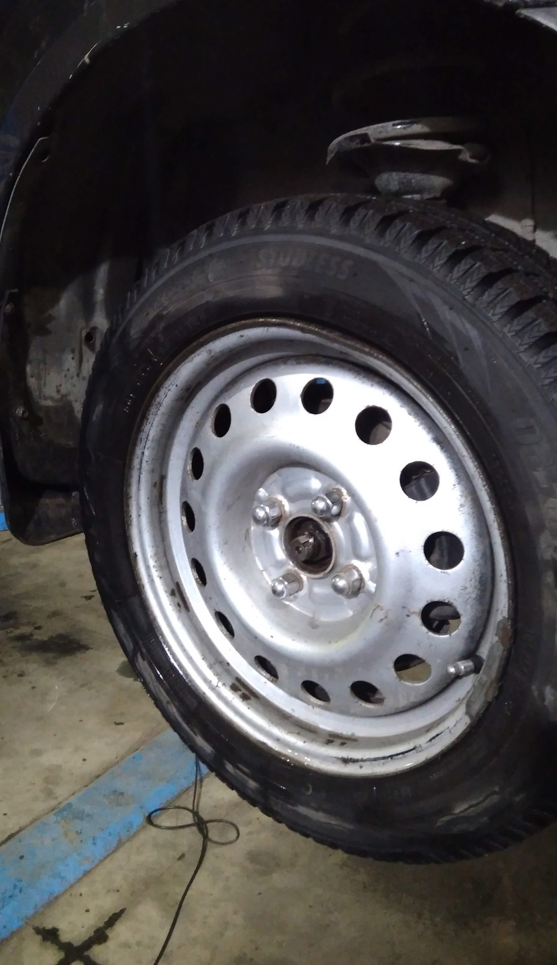 Замена пыльника внешнего шруса — Geely MK, 1,5 л, 2009 года | визит на ...