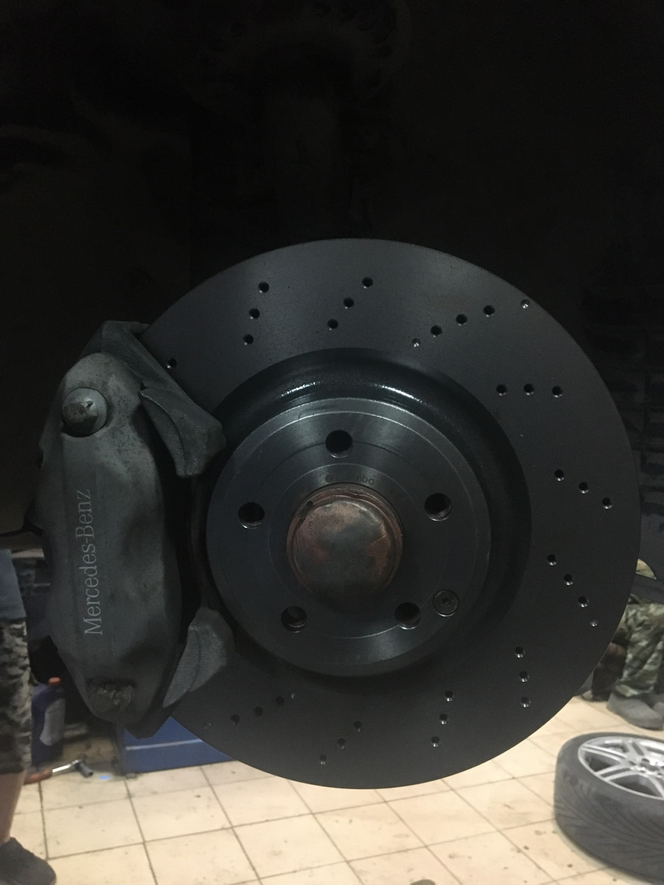 Новые передние тормоза brembo 344мм 4х поршневые — Mercedes-Benz E ...