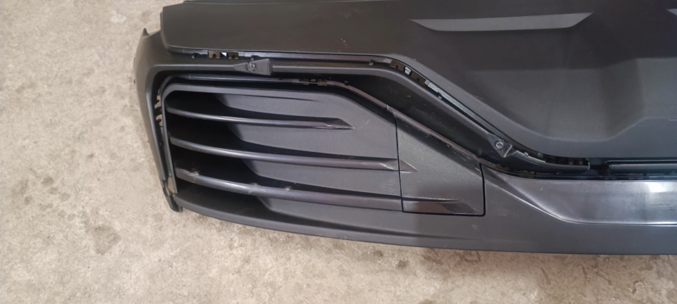 Заглушка оригинал. — Geely Monjaro