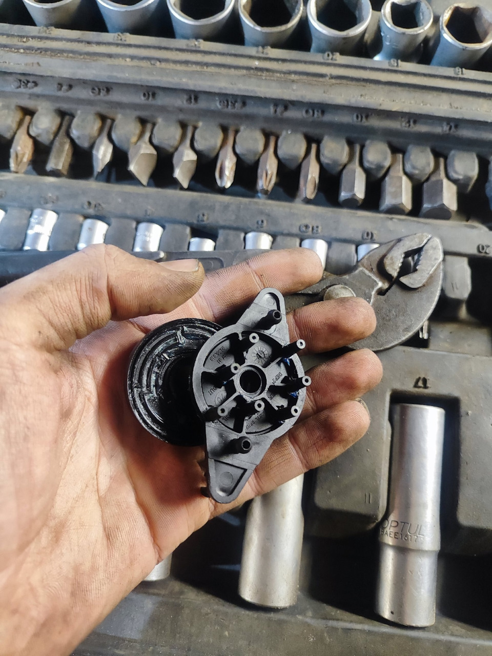 Дует, но не греет. Либо вообще не дует — Opel Omega B, 2 л, 1997 года ...