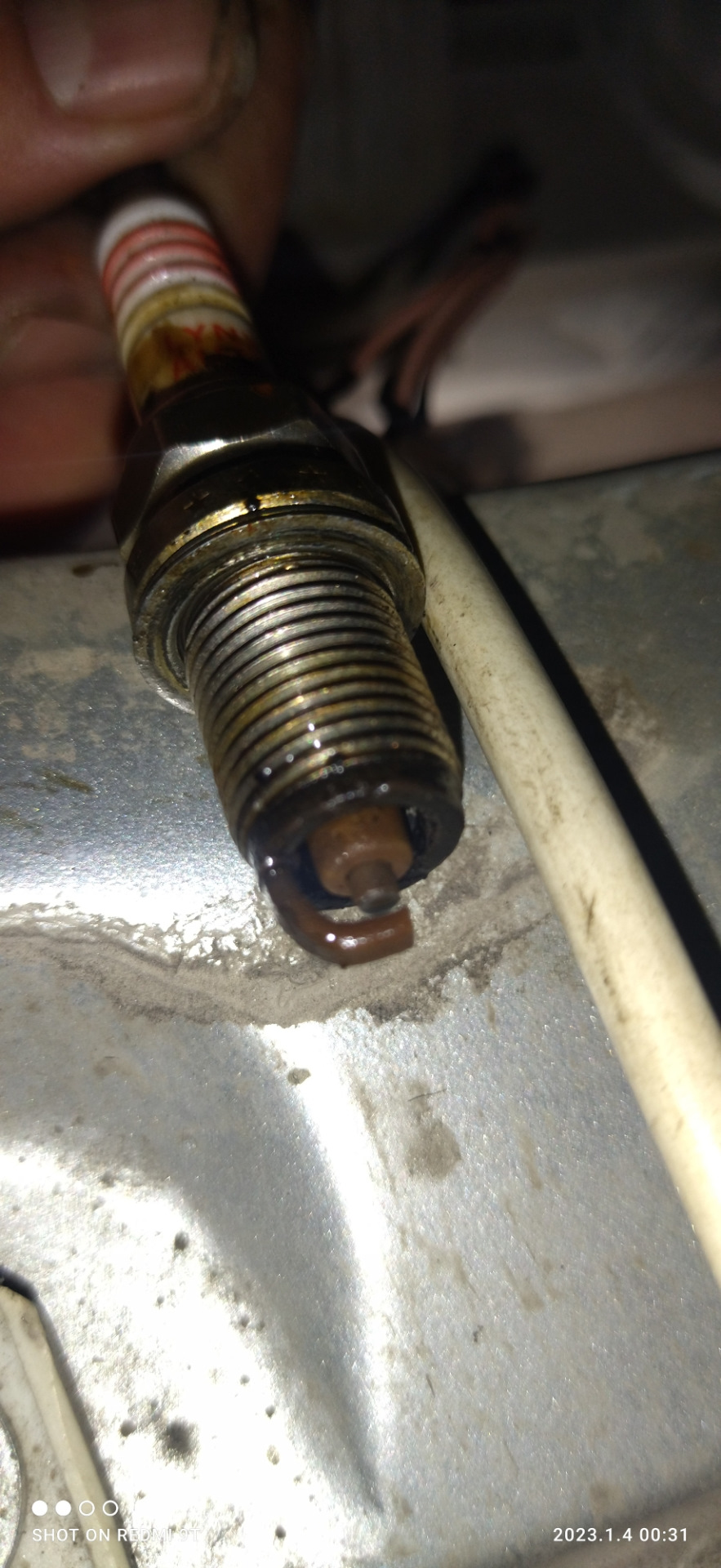 Масло, свечи, пропадает тяга, — Lada 21124, 1,6 л, 2005 года ...