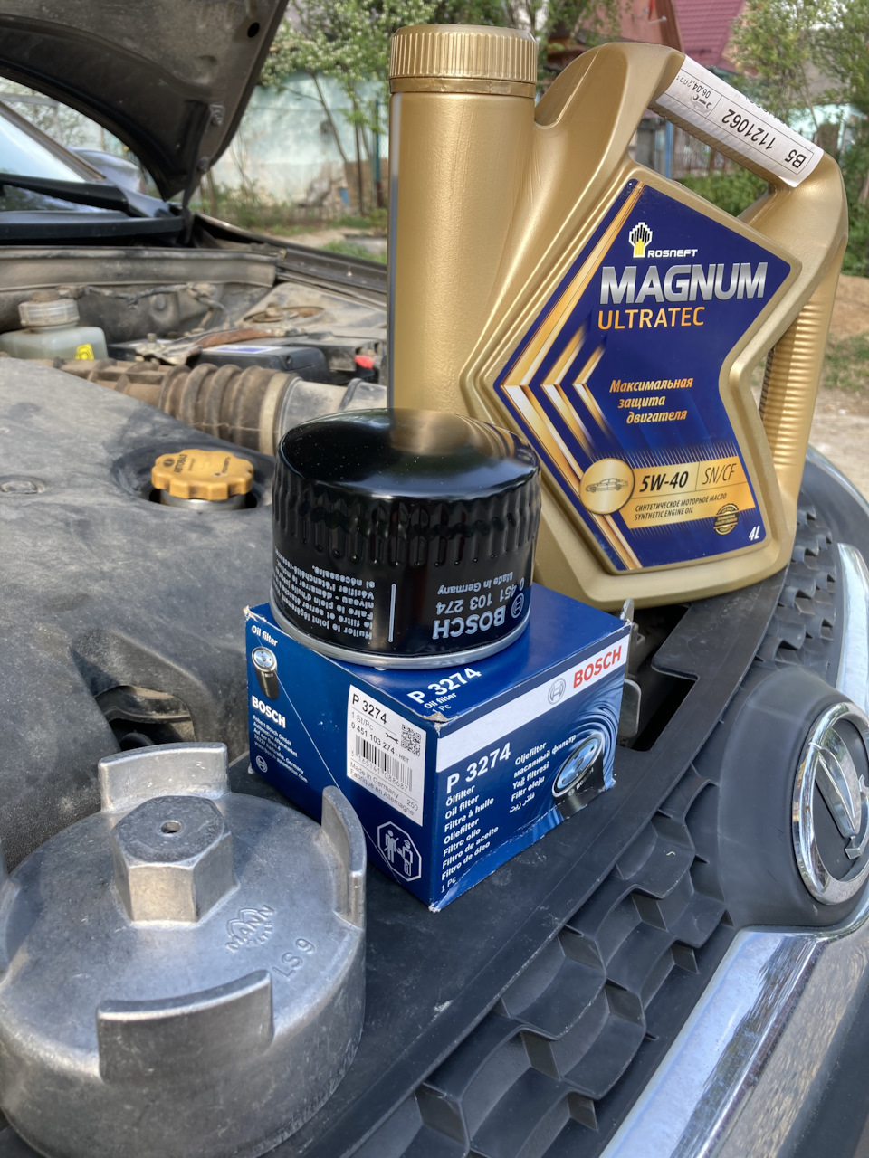 Замена масла в ДВС — Lada Калина 2 универсал, 1,6 л, 2015 года ...