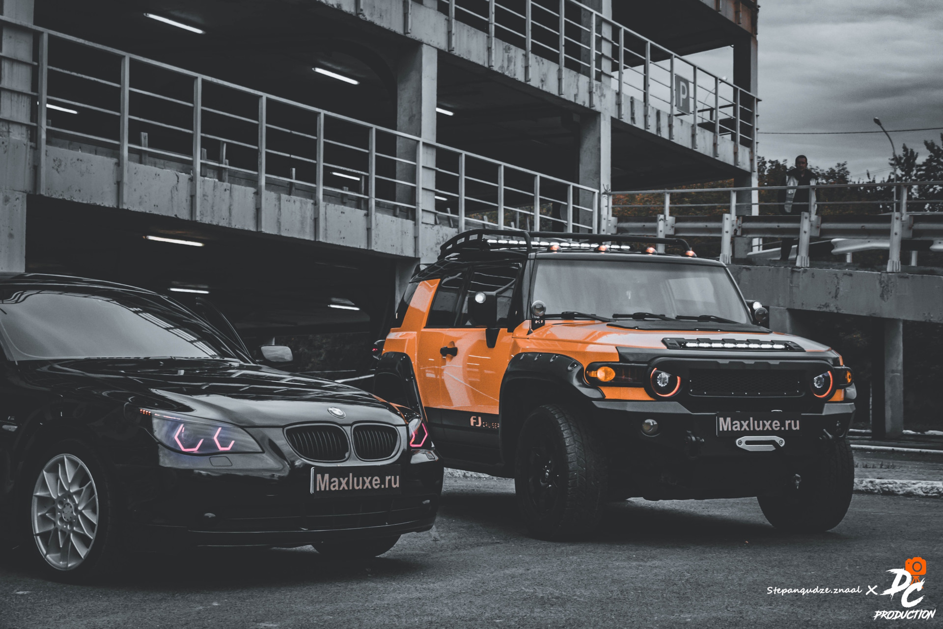 Toyota FJ Cruiser. Светодиодные кольца RGB в фары — TAU tech на DRIVE2