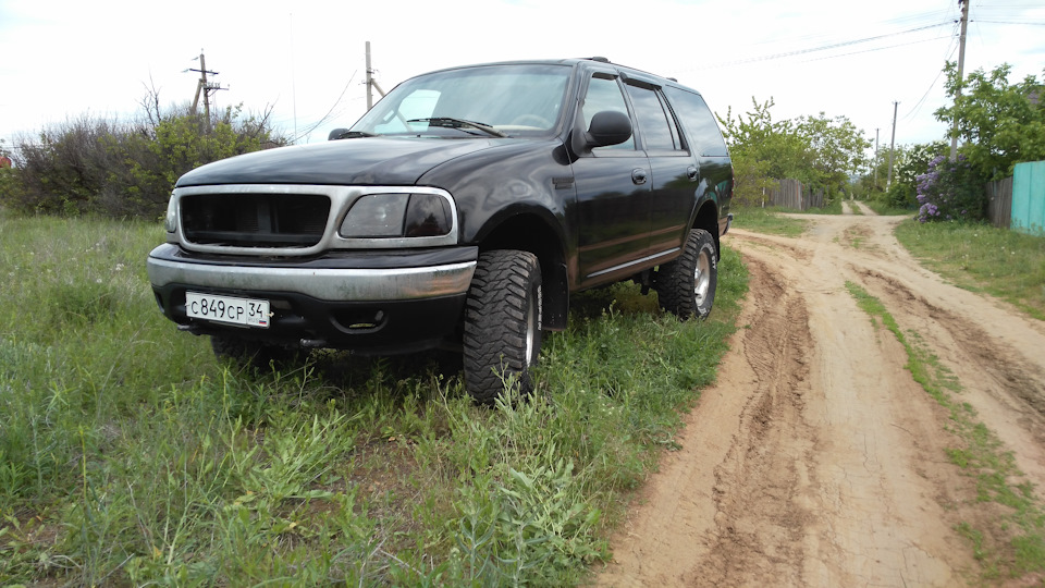 lifted ford expedition 1999