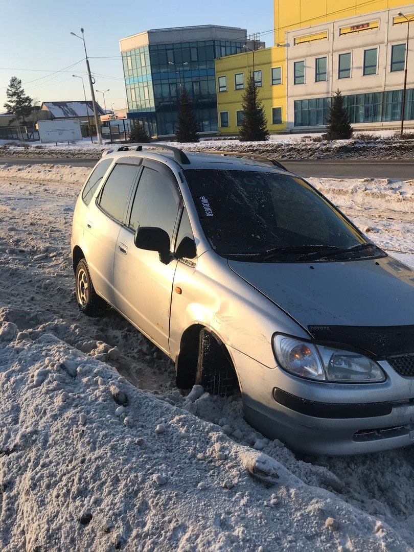 страшный сон каждого автовладельца — Toyota Corolla Spacio (E110), 1,6 л,  1997 года | ДТП | DRIVE2