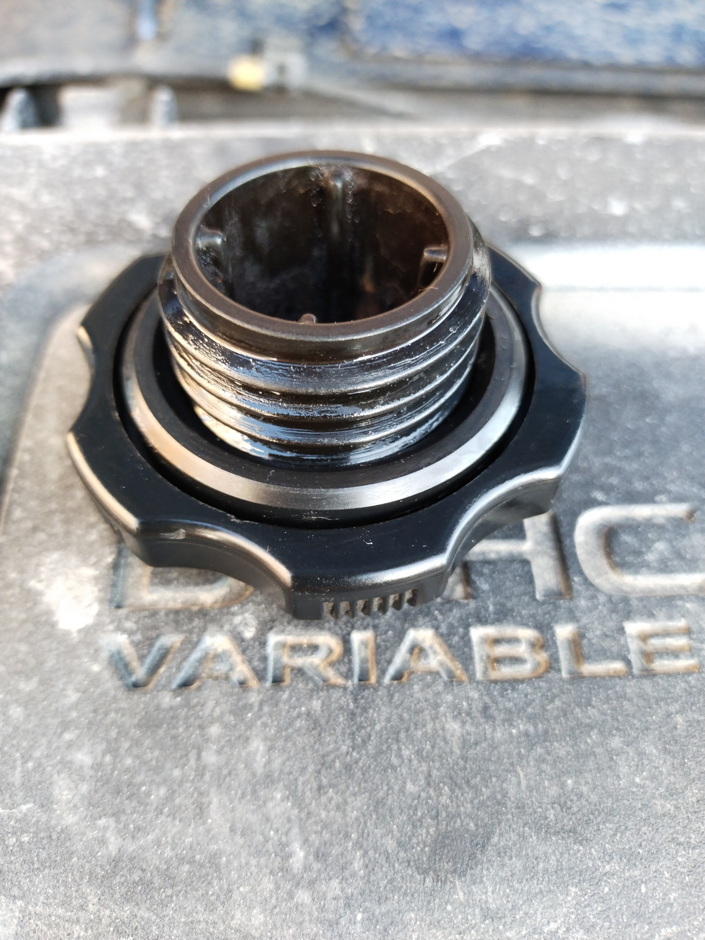 Прокладка маслозаливной крышки. — Mazda 3 (1G) BK, 1,6 л, 2005 года ...