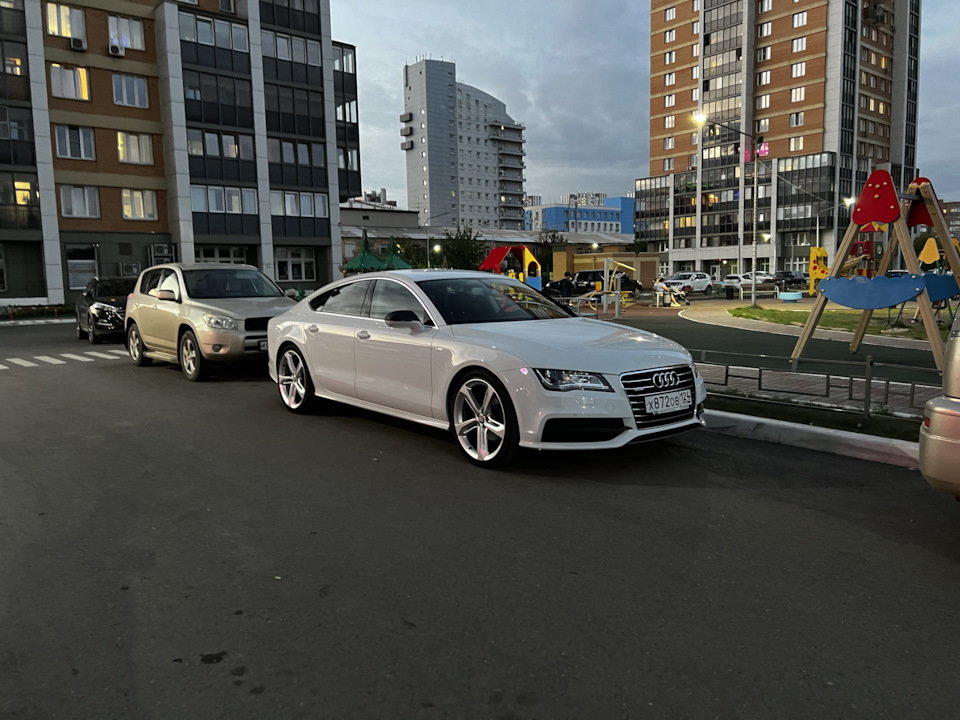 Пыльник защиты двигателя + замена антифриза — Audi A7 Sportback (1G), 2 ...