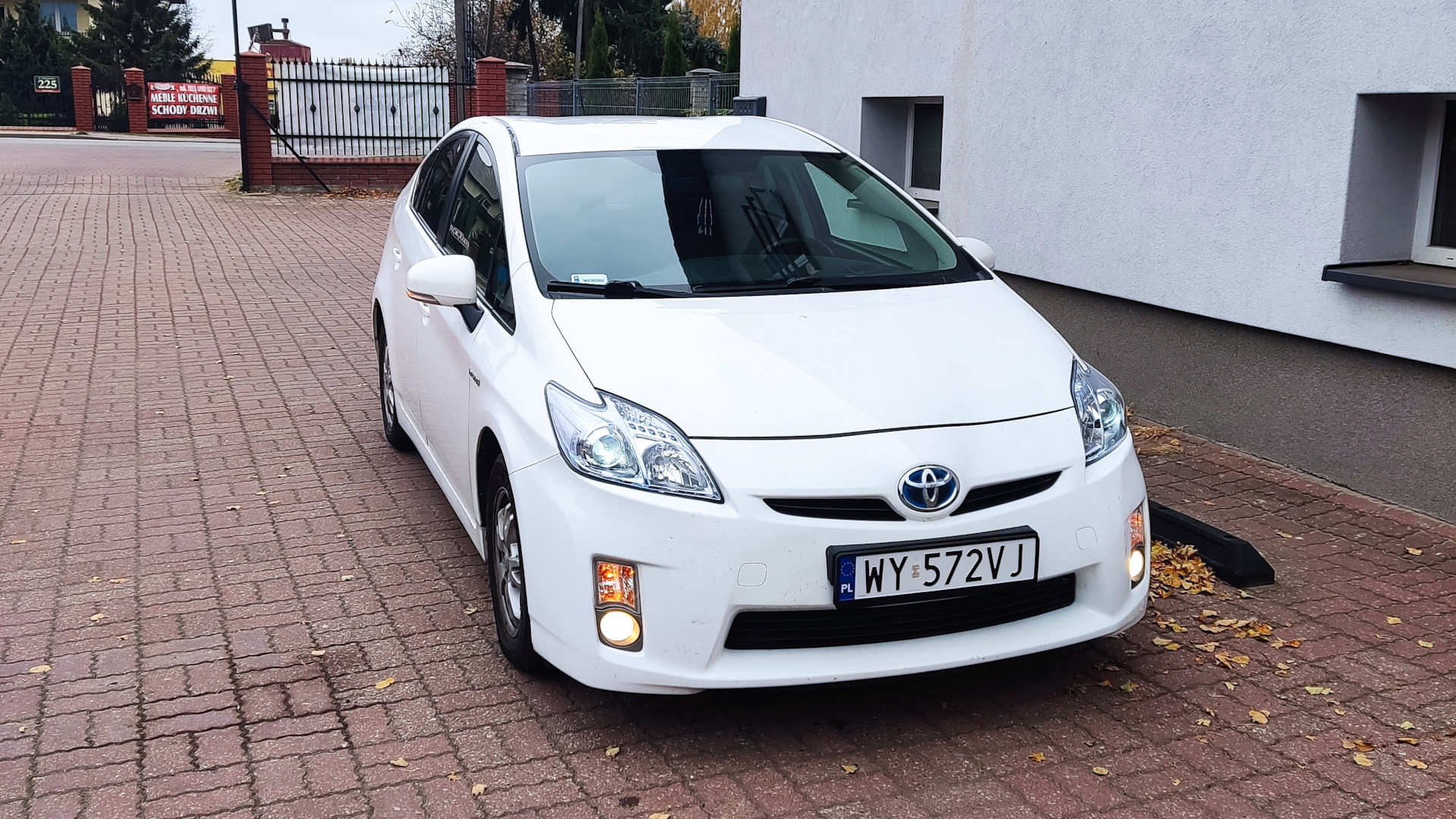 Toyota Prius (30) 1.8 гибридный 2010 | на DRIVE2