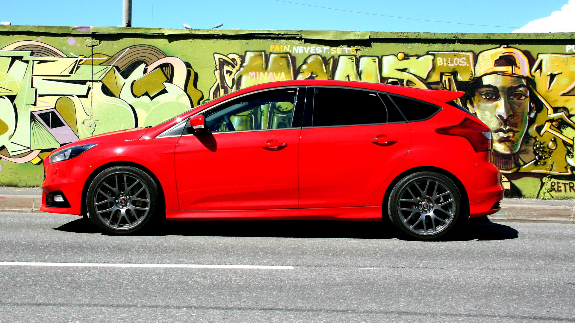 Ford Focus III ST 2.0 бензиновый 2012 | --RED BULL-- на DRIVE2