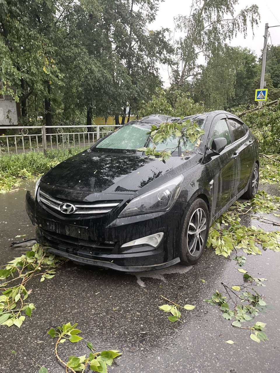 Пост печали и грусти. — Hyundai Solaris, 1,6 л, 2016 года | ДТП | DRIVE2