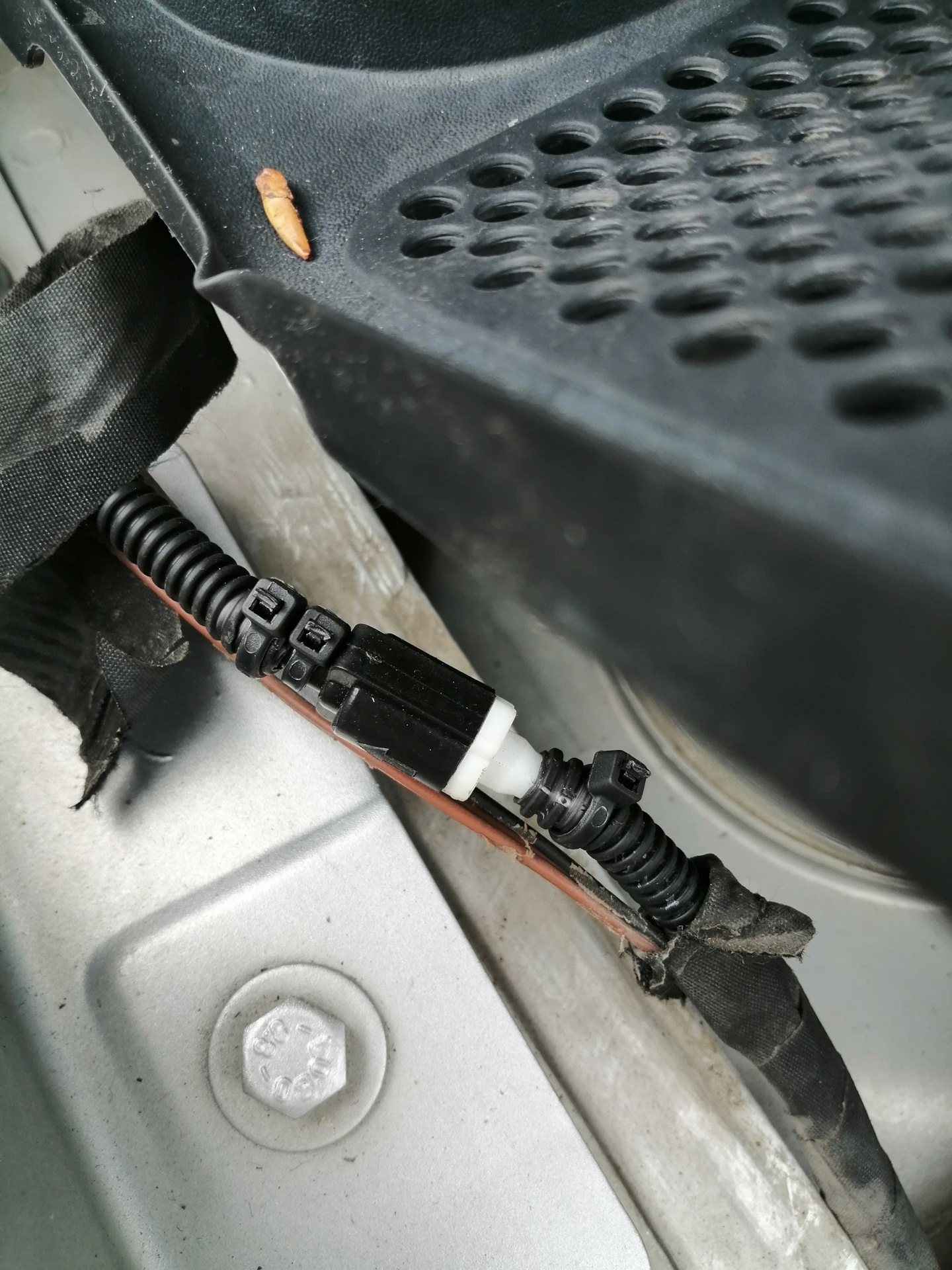 Тяга ручки — ГАЗ 24, 2,5 л, 1979 года | аксессуары | DRIVE2