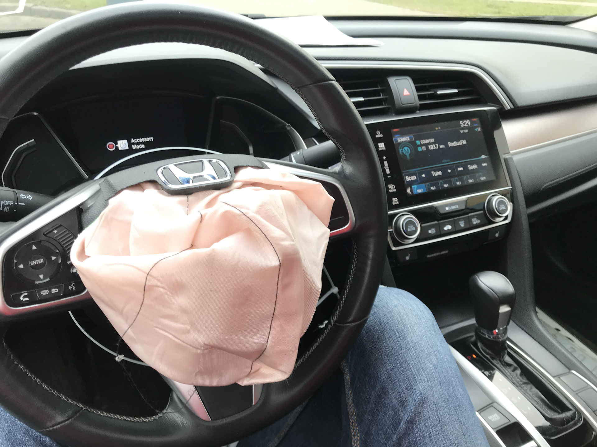 Подушка хонда цивик. Airbag Хонда Цивик. Civic 4d 10 подушка безопасности. Срабатывание подушек Honda Civiс 5d. Civic 9 передние подушки безопасности.