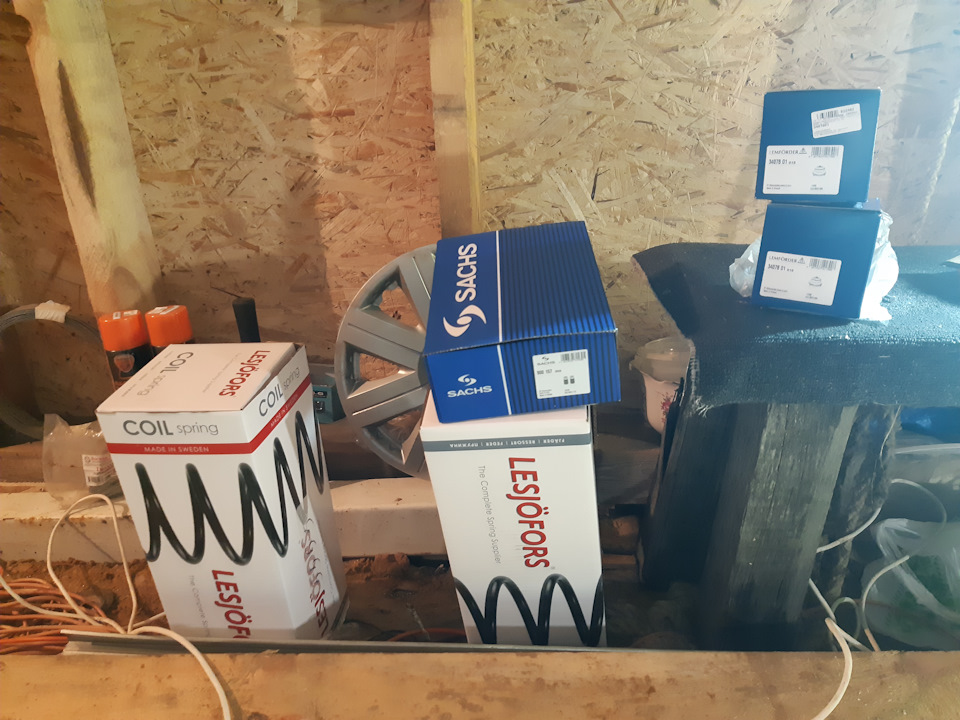 Пружины — Volvo S40 (2G)