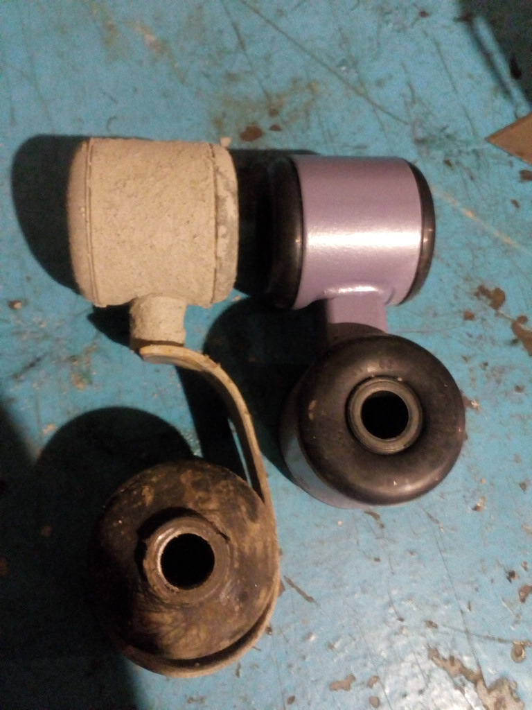 Оборвало яйца!😨(замена стоек стабилизатора) — Lada Приора седан, 1,6 л ...