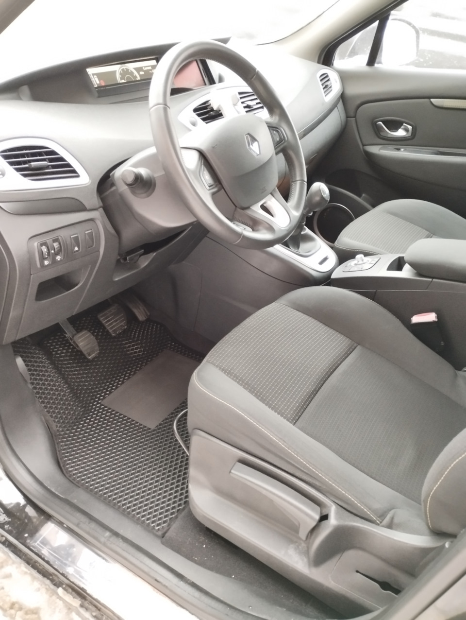Коврики из Эва материала. — Renault Grand Scenic III, 1,5 л, 2010 года ...