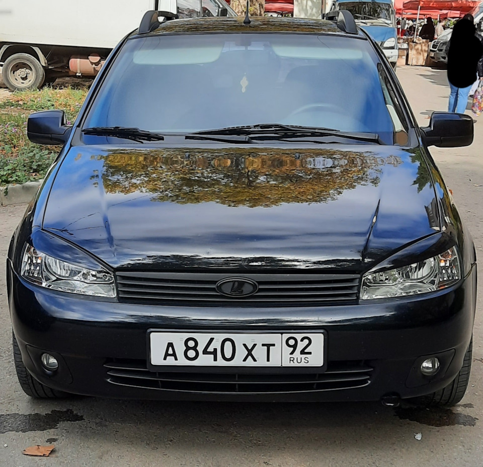 Зашумил передние двери. И кинул подсветку на обшивку. — Lada Калина ...