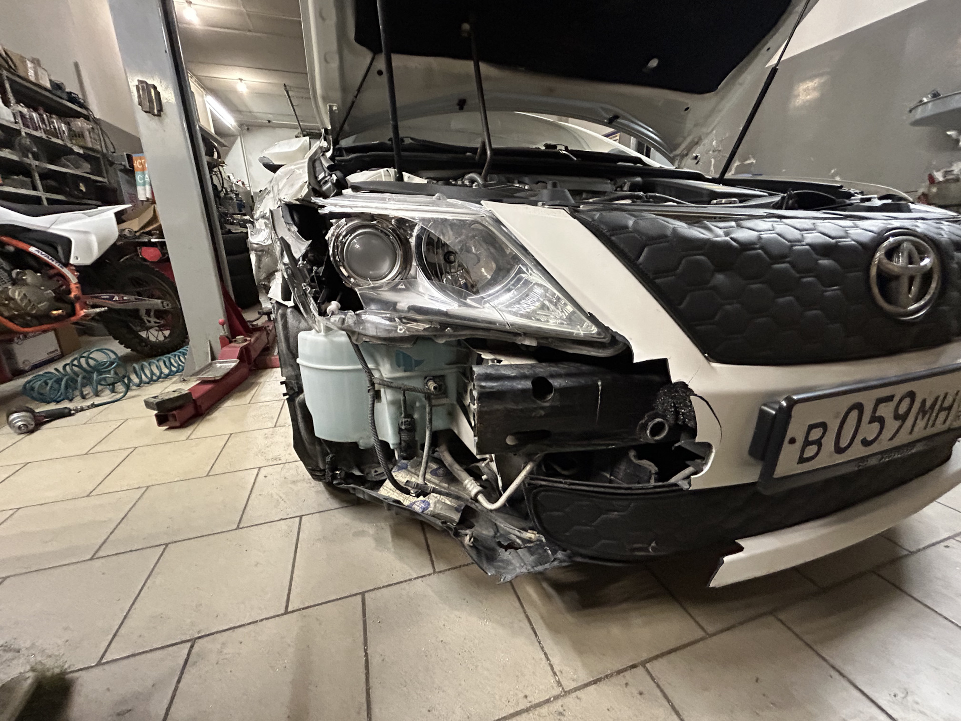 Угнали Камри — Toyota Camry (XV50), 2,5 л, 2014 года | ДТП | DRIVE2