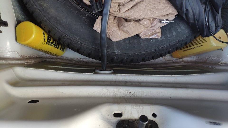 Установка фаркопа фирмы трейлер — Volkswagen Jetta VI, 1,6 л, 2014 года ...