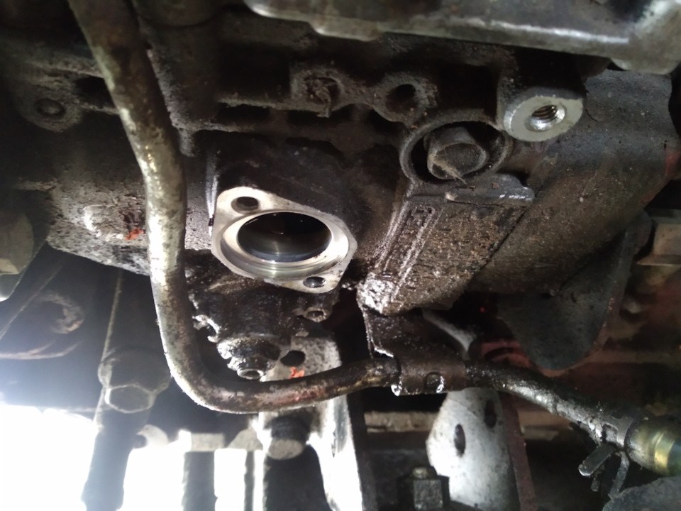 Замена сальника ТНВД — Toyota 4Runner (II), 2,5 л, 1991 года | просто ...