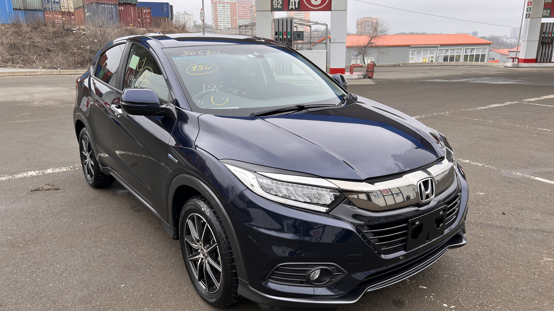 Хонда везель 2019 года. Honda Vezel 2017 RS Tuning. Хонда Везель r17. Хонда Везель комплектации. Хонда Везель цвет Gunmetal.