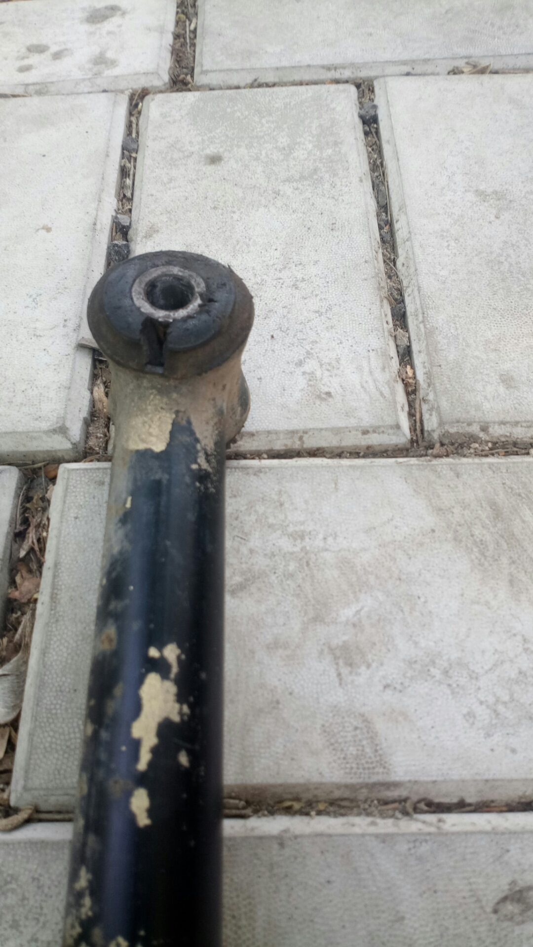 7000км или 2 года втулки реактивных тяг — Lada 2106, 1,5 л, 1986 года ...