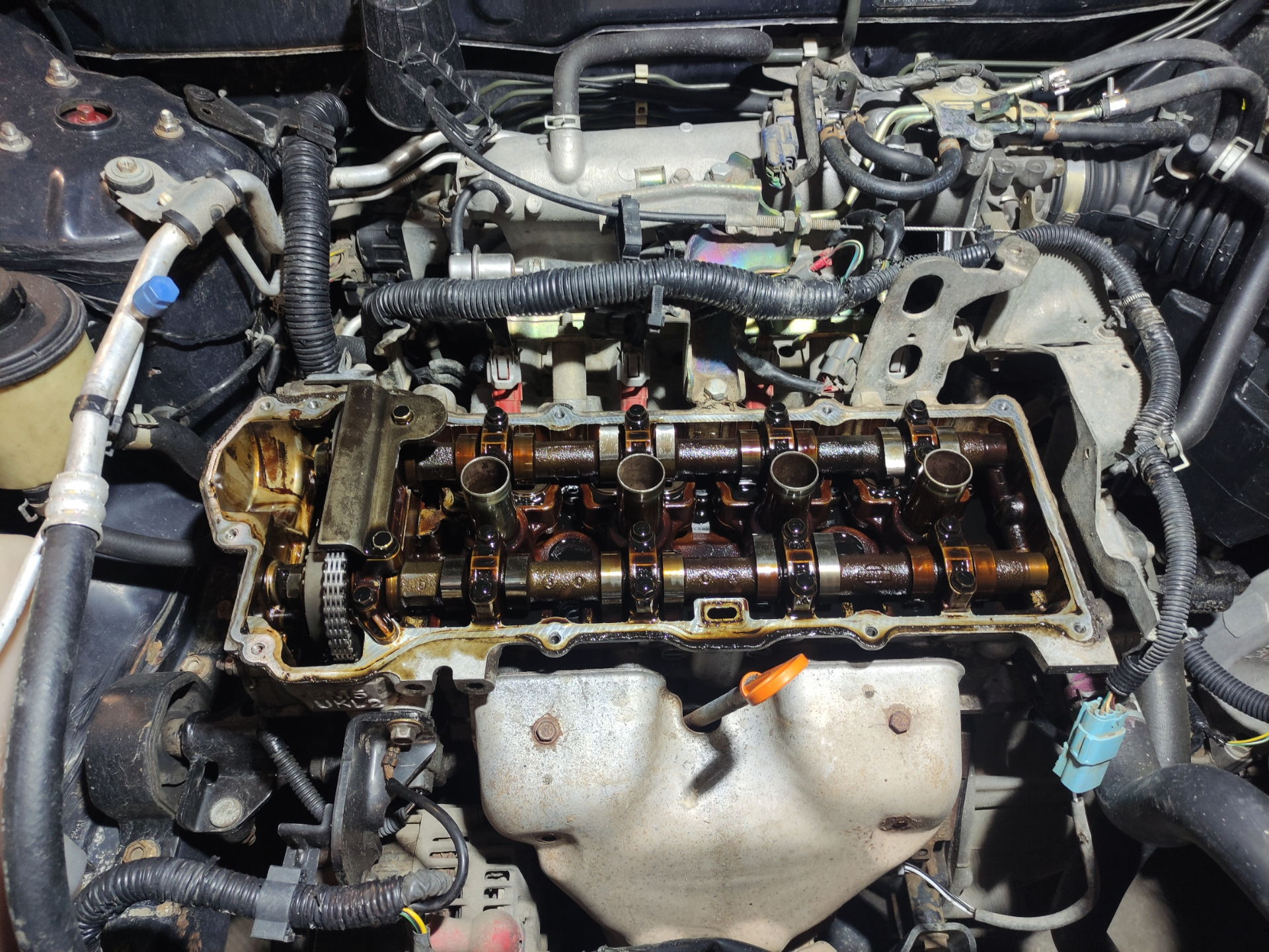 Замена маслосъёмных колпачков. Ошибка P0335 — Nissan Almera II (N16), 1 ...