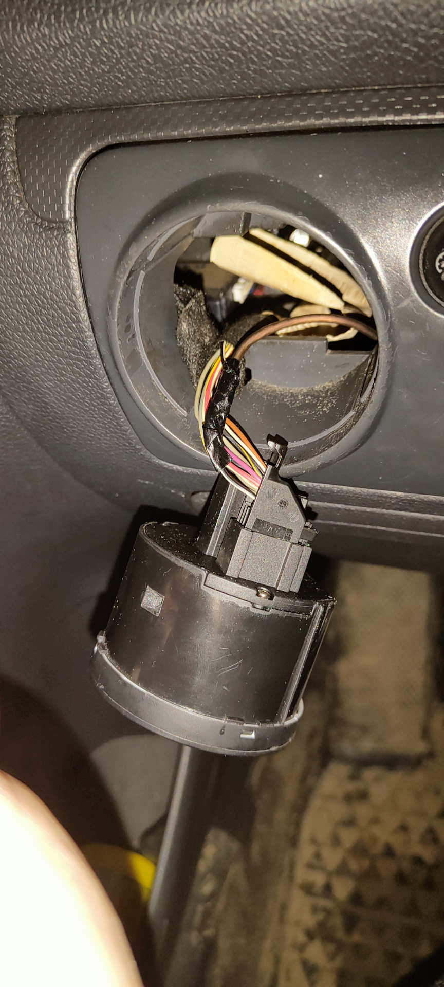 Правильная подключение магнитолы — Volkswagen Golf Mk5, 1,4 л, 2004 ...