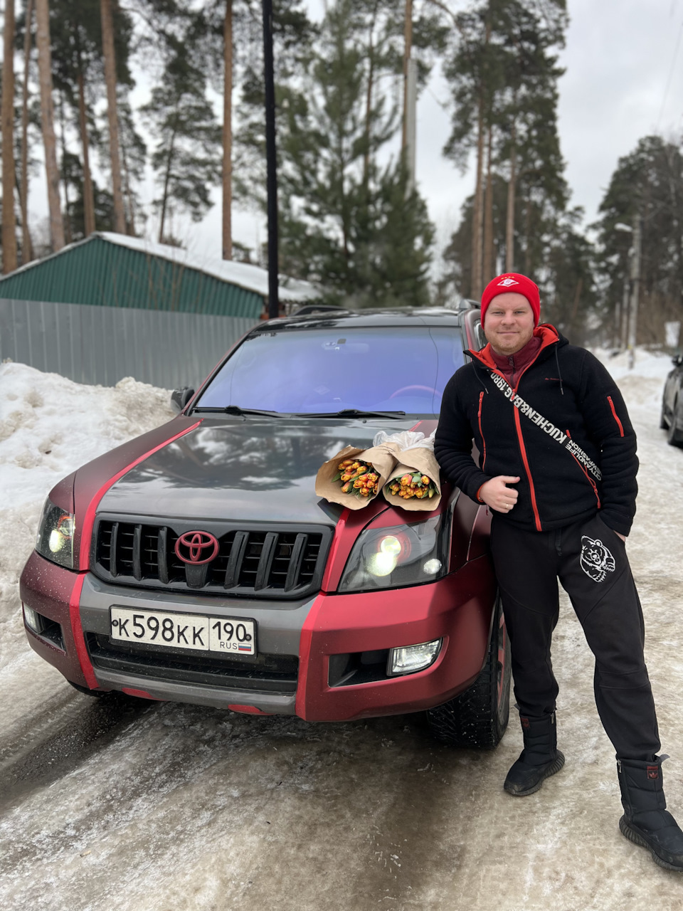 Дорогие девушки, с праздником, сюрприз внутри)) — Toyota Land Cruiser Prado  120-series, 4 л, 2008 года | наблюдение | DRIVE2