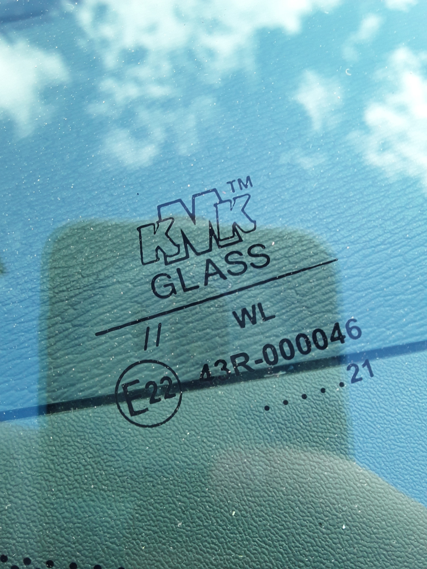 Замена ветрового стекла — Lada Vesta CNG, 1,6 л, 2018 года | кузовной ...