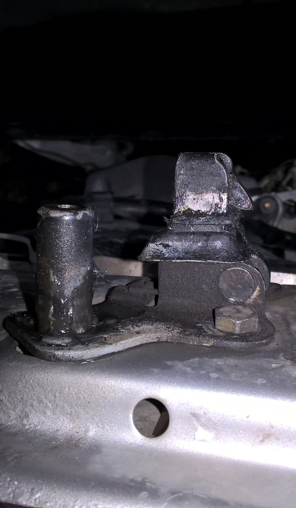 Устранение сумашедшего скрипа под капотом на мерседес w124 — DRIVE2