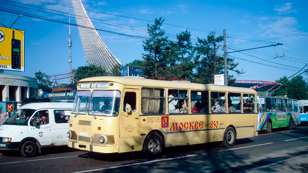 Однажды в Москве: год 1997-й, ВДНХ — «Грузовики, автобусы, спецтехника» на  DRIVE2